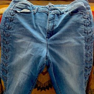 Sofia by Sofia Vergara Jeans